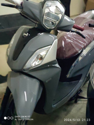 motos-scooters-sym-st-2024-biskra-algerie
