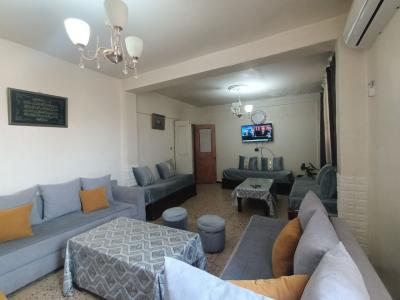 بيع شقة 4 غرف وهران وهران