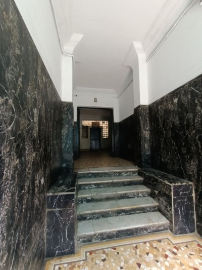 بيع شقة 3 غرف وهران وهران