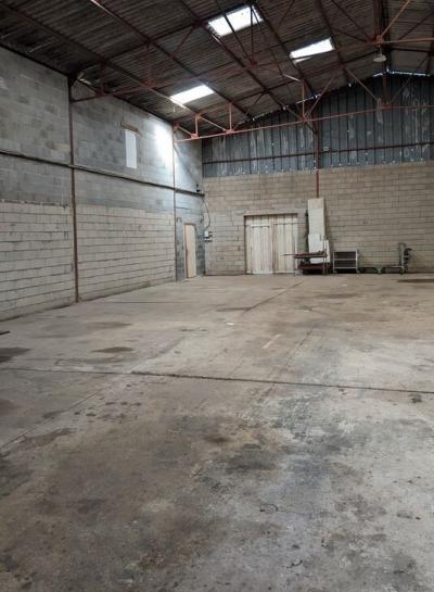 Rent Hangar Oran Es senia