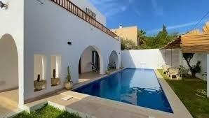 كراء فيلا وهران عين الترك