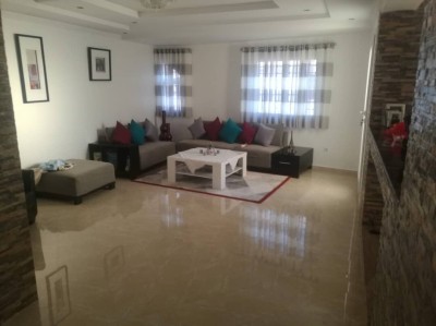 بيع شقة 6 غرف وهران بئر الجير