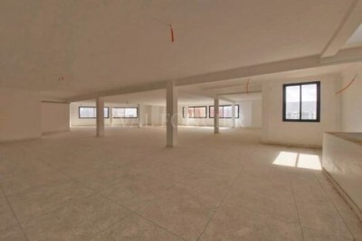 Rent Commercial Oran Sidi chami