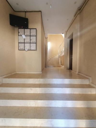 بيع شقة 4 غرف وهران بئر الجير