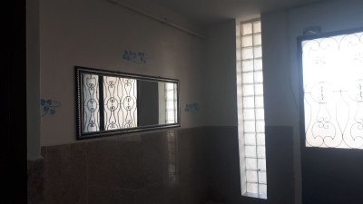 بيع شقة 4 غرف وهران وهران