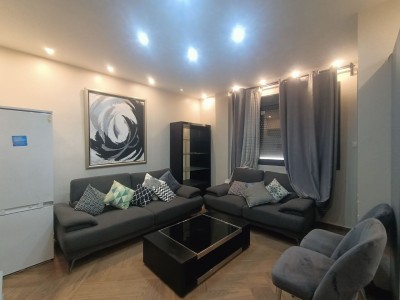 بيع شقة 4 غرف وهران وهران