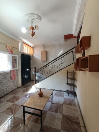 كراء فيلا وهران السنية