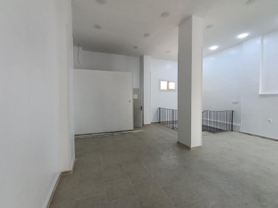 بيع محل وهران بئر الجير