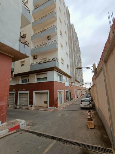 بيع شقة غرفتين وهران بئر الجير