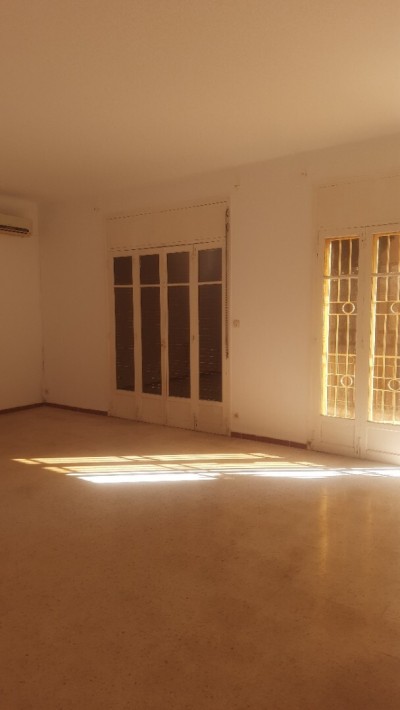 Rent Villa Alger Hydra