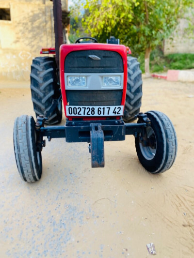 tracteurs-mcromik-mb75-2017-cherchell-tipaza-algerie