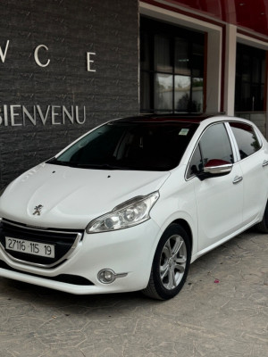 voitures-peugeot-208-2015-allure-ain-mlila-oum-el-bouaghi-algerie