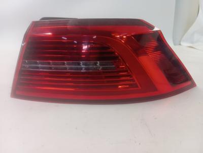 FEU ARRIÈRE  PASSAT 2018