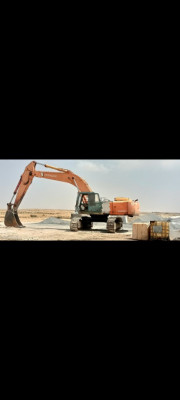 engin-ex-400-lc-hitachi-1995-hammam-dhalaa-msila-algerie