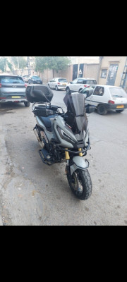 motos-et-scooters-honda-xadv-2022-algerie