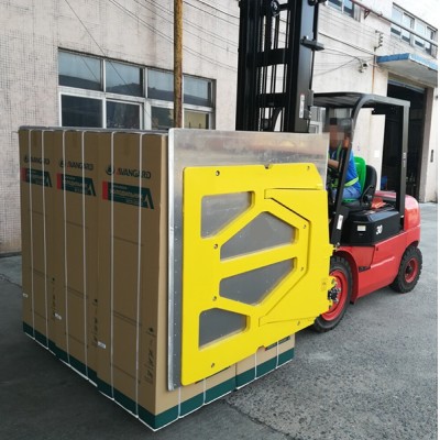 Pince à carton pour chariot élévateur multi usage