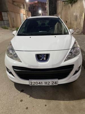 voitures-peugeot-207-2012-guelma-algerie