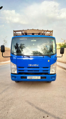camion-isuzu-npr71-2011-mostaganem-algerie