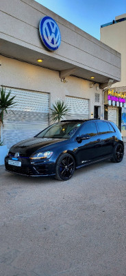 moyenne-berline-volkswagen-golf-7-2015-r-oran-algerie