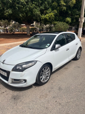 moyenne-berline-renault-megane-3-2013-oran-algerie