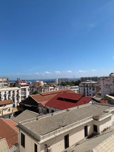 بيع شقة 4 غرف الجزائر الجزائر وسط