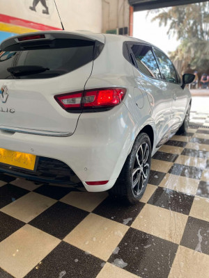 voitures-renault-clio-4-2021-limited-2-mostaganem-algerie