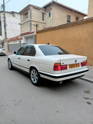 large-sedan-bmw-serie-5-1990-sport-alger-centre-algeria