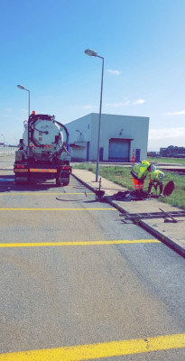 Camion debouchage de canalisation curage de assainissement vidange de fosse spiteque