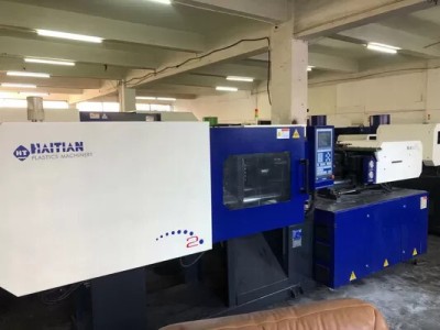 بيع مكينات حقن البلاستيك