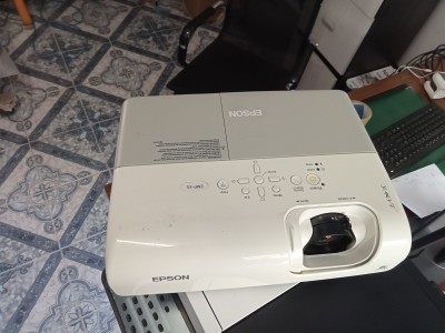 DATA SHOWS EPSON EMP-X5