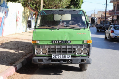 camion-toyota-dyna-1981-bou-ismail-tipaza-algerie