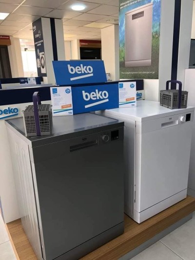 Lave vaisselle beko 13 couvert  Blanc gris 