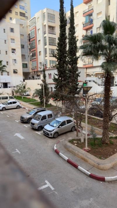 بيع شقة 3 غرف وهران بئر الجير