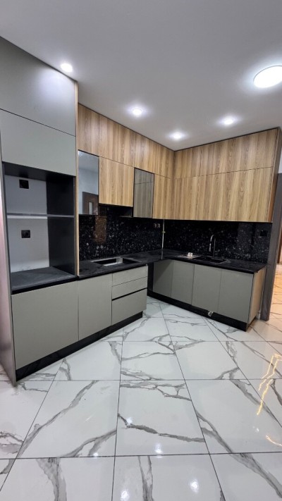 بيع شقة 4 غرف وهران بئر الجير