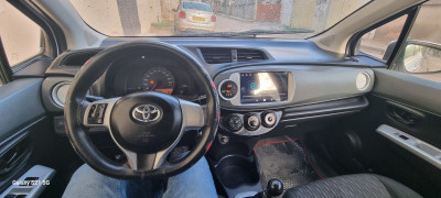 citadine-toyota-yaris-2013-annaba-algerie