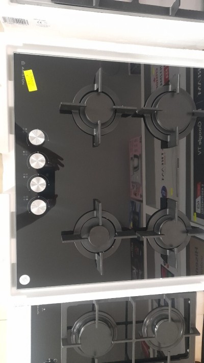 Promotion plaque de cuisson ariston 4 feux noir glace 