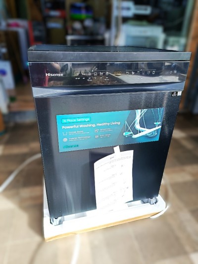 HISENSE Lave vaisselle 16 couverts 8 Programmes Inverter Smart WiFi Noir Manhattan 