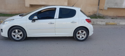 voitures-peugeot-207-2012-ain-mlila-oum-el-bouaghi-algerie