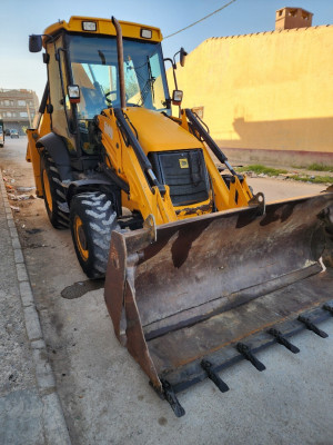 engin-jcb-3cx-barika-batna-algerie