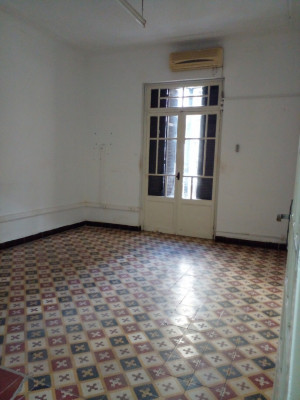 appartement-location-f4-alger-centre-algerie