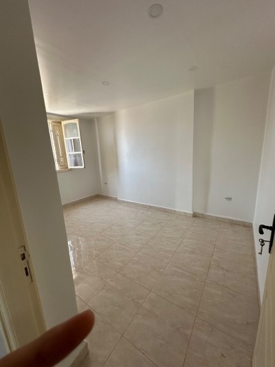 بيع شقة 3 غرف بومرداس زموري