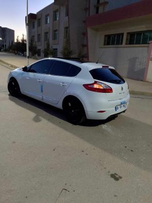 moyenne-berline-renault-megane-3-2013-oran-algerie