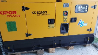 Groupe électrogène 380v diesel  essence