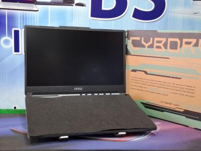 MSI cyborg 15 i5 13420H RAM 16GB 512SSD RTX 3050 6GB écran 15.6 144hz jamais utilisé sous emballage 