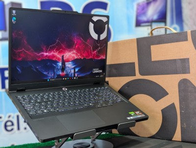 Lenovo Legion Pro 5 16 Ryzen 9 8940HX 32Go DDR5 1To SSD RTX 5070 8Go GDDR7 16" 240 Hz JAMAIS UTILISE