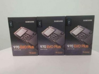 Samsung 970 evo plus capacité 2t ssd nvme m.2 vitesse lecteur 3500 MB/S Sous emballage jamais utilis