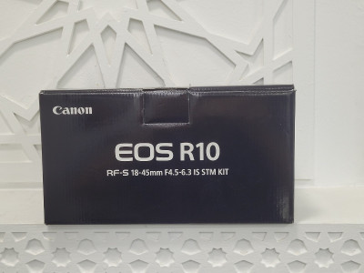 Canon r10 18-45mm stm sous emballage jamais utilisé 
