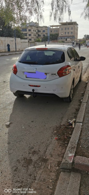 citadine-peugeot-208-2015-allure-facelift-bougara-blida-algerie