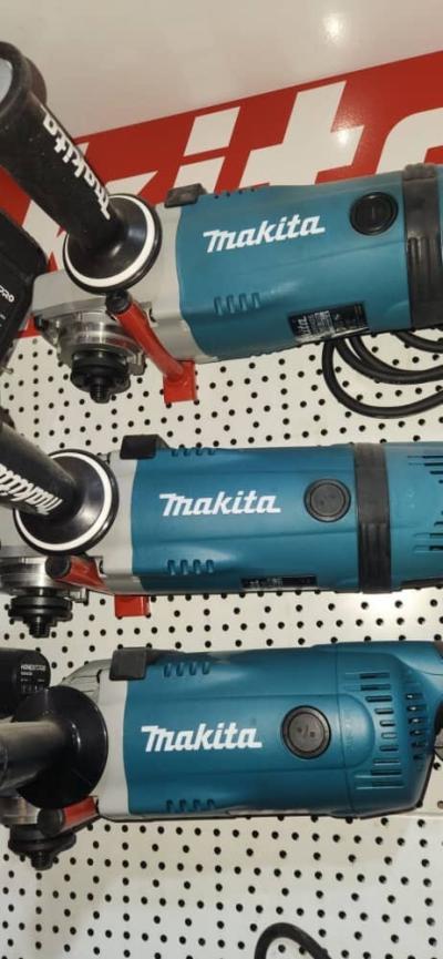 Meuleuse Ø 230 mm 2400 watt GA9030 MAKITA