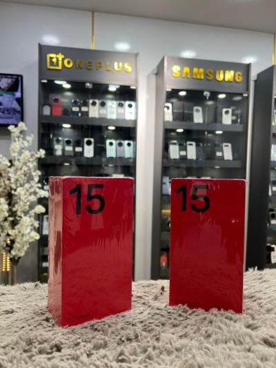 Oneplus 15 12GB 512GB 2SIM OxygenOS Gloable BOITE jamais utilisé